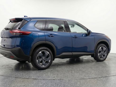 Used 2025 Nissan Rogue SV FWD image 9