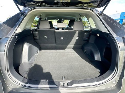 Used 2022 Toyota RAV4 XLE image 24