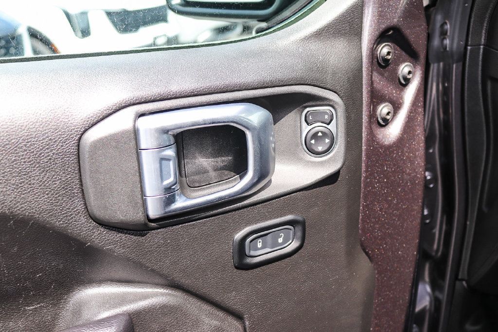 Used 2024 Jeep Wrangler Unlimited Sport AWD/4WD image 20