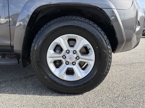 Used 2016 Toyota 4Runner SR5 image 10