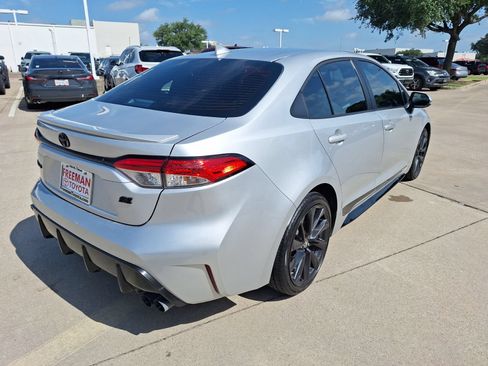 Used 2025 Toyota Corolla SE FWD image 6