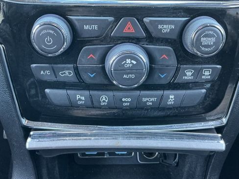 Used 2020 Jeep Grand Cherokee Limited w/ Premium Lighting Group image 16