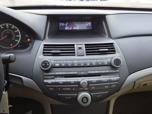 Used 2011 Honda Accord LX image 25