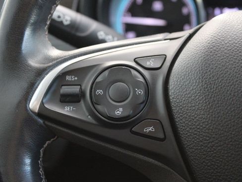 Used 2018 Buick Envision Essence FWD image 13