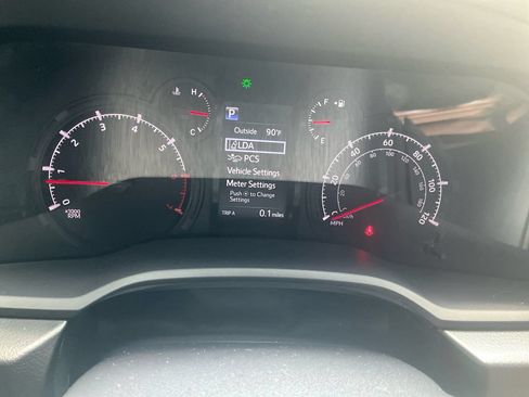 Used 2021 Toyota 4Runner SR5 AWD/4WD image 24