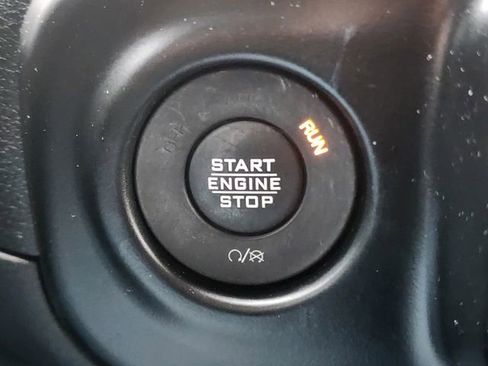 Used 2023 Jeep Wrangler Unlimited Sahara w/ Cold Weather Group AWD/4WD image 27