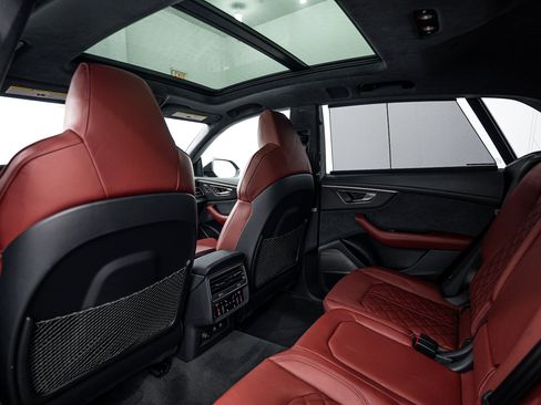 Certified 2024 Audi SQ8 Prestige AWD/4WD image 27