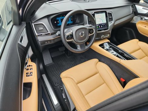Certified 2024 Volvo XC90 T8 Ultimate w/ Lounge Package AWD/4WD image 16