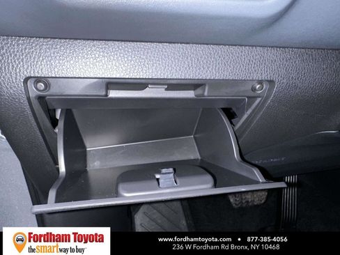 Used 2025 Toyota Highlander XLE image 25