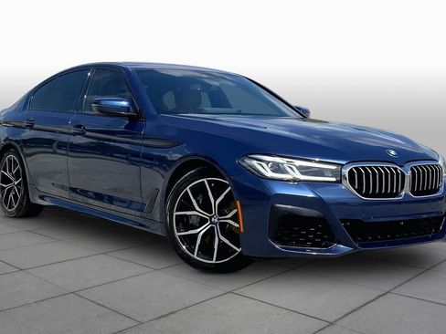 Used 2023 BMW 540i w/ M Sport Package RWD image 3