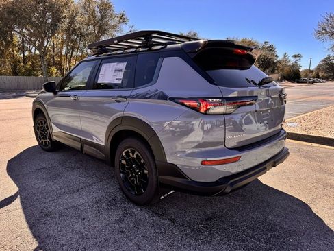 New 2026 Mitsubishi Outlander AWD image 5