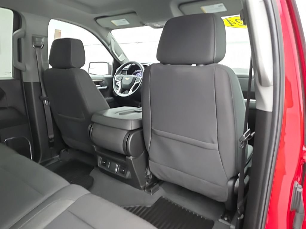Used 2024 Chevrolet Silverado 1500 LT AWD/4WD image 45