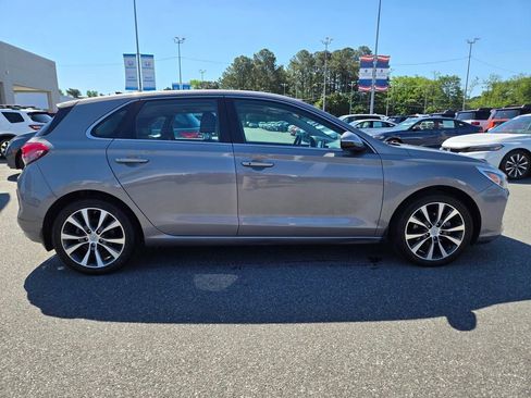 Used 2020 Hyundai Elantra GT w/ Style Package 02 FWD image 4