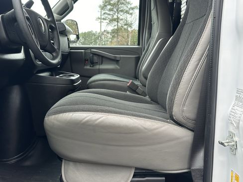 Used 2024 Chevrolet Express 2500 w/ Driver Convenience Package image 12