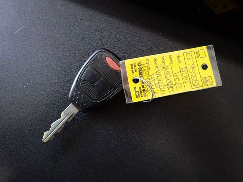 Used 2014 Jeep Wrangler Rubicon w/ Power Convenience Group AWD/4WD image 31