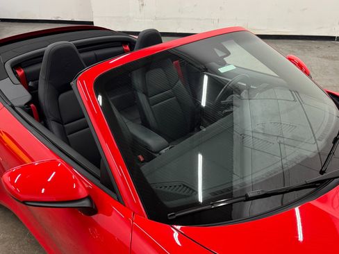 Used 2022 Porsche 911 Carrera image 9