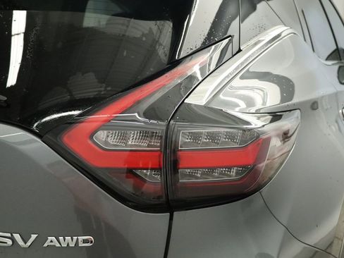 Used 2019 Nissan Murano SV AWD/4WD image 19