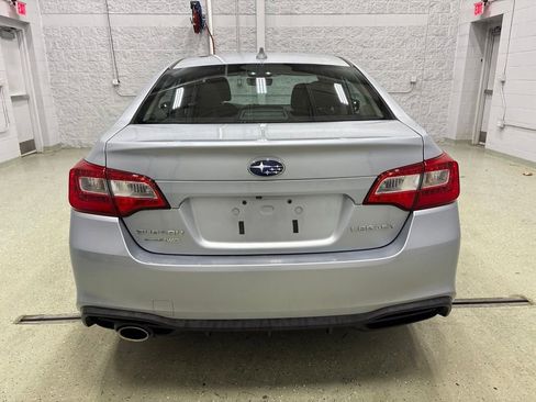 Used 2018 Subaru Legacy 2.5i Premium w/ Popular Package #1 AWD/4WD image 5