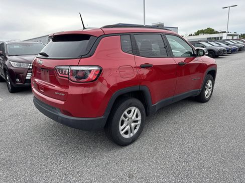 Used 2017 Jeep Compass Sport AWD/4WD image 3