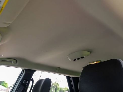 Used 2018 Dodge Durango SXT w/ 3rd Row Seating Group RWD image 36