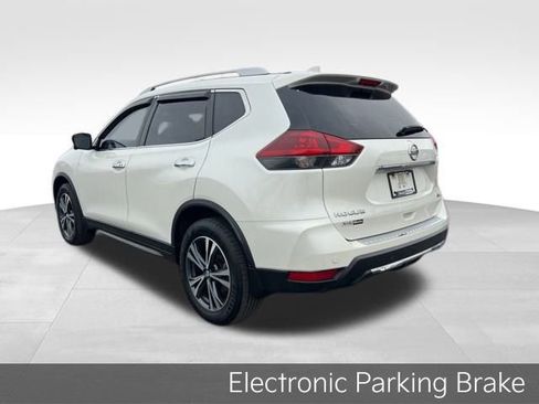 Used 2020 Nissan Rogue SV w/ Sun & Sound Touring Package image 5