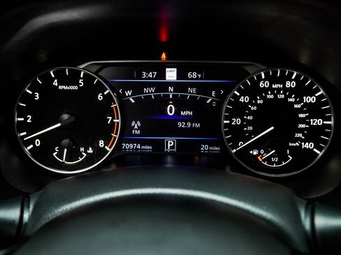 Used 2022 Nissan Altima 2.5 Platinum AWD/4WD image 28