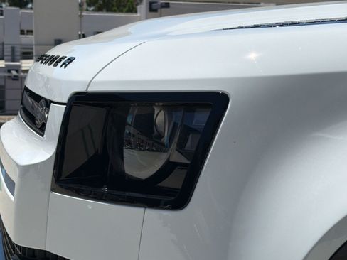 New 2026 Land Rover Defender 110 X-Dynamic SE AWD/4WD image 12