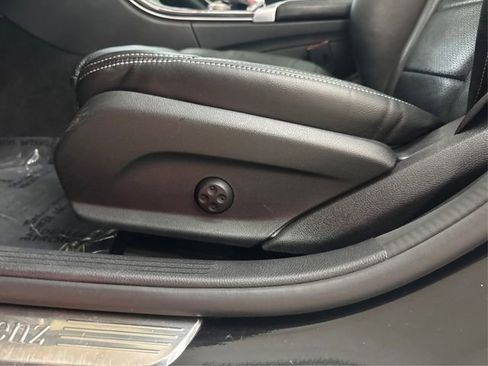 Used 2016 Mercedes-Benz C 300 4MATIC Sedan image 24