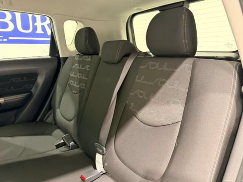 Used 2013 Kia Soul + FWD image 25