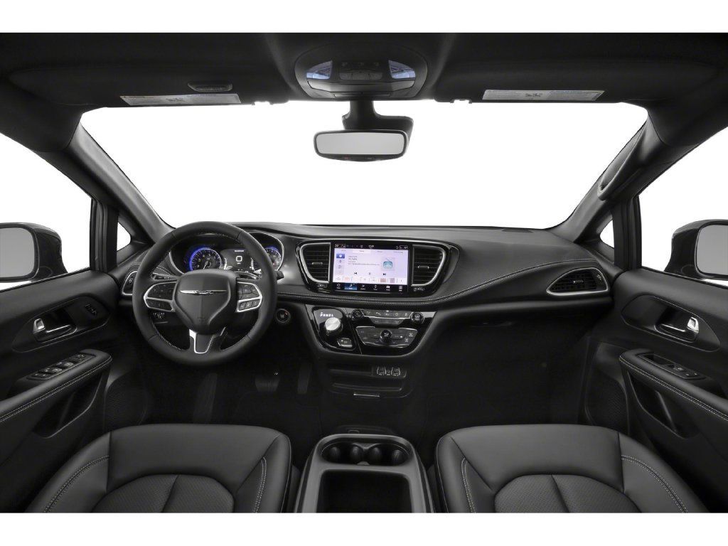 Used 2025 Chrysler Pacifica Select FWD image 5