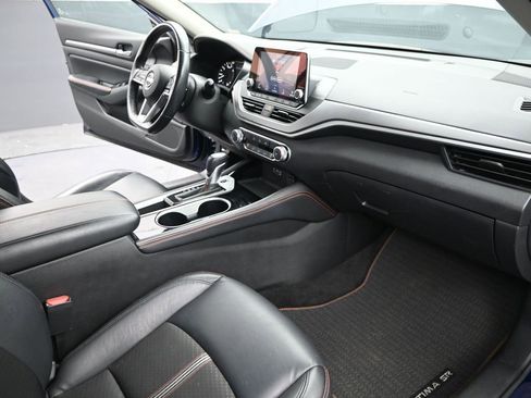 Used 2024 Nissan Altima 2.5 SR image 25