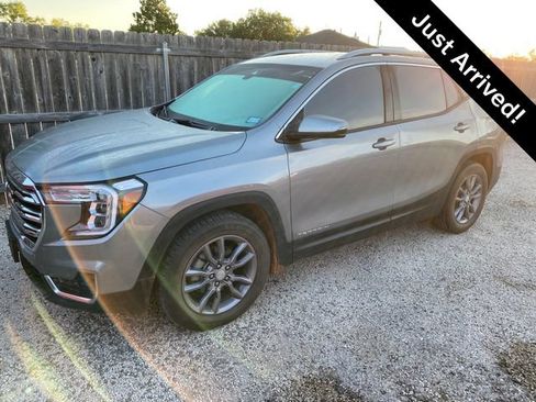 Used 2023 GMC Terrain SLT FWD image 1
