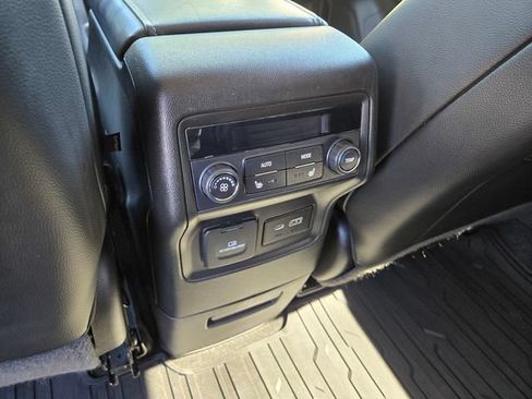 Used 2020 GMC Acadia Denali AWD/4WD image 12