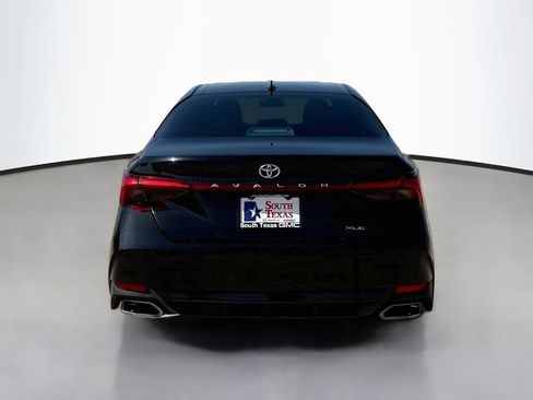 Used 2022 Toyota Avalon XLE FWD image 6