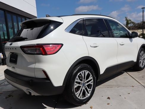 Used 2022 Ford Escape SEL image 3