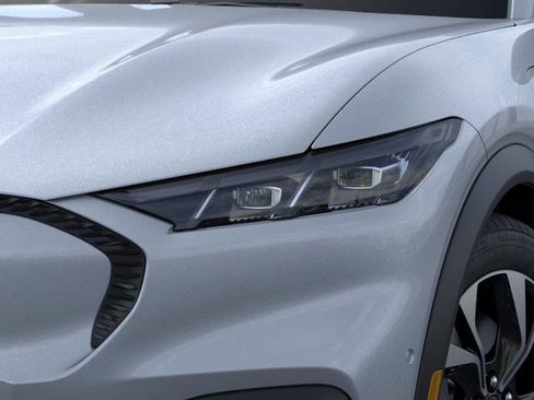 Used 2025 Ford Mustang Mach-E Select image 19