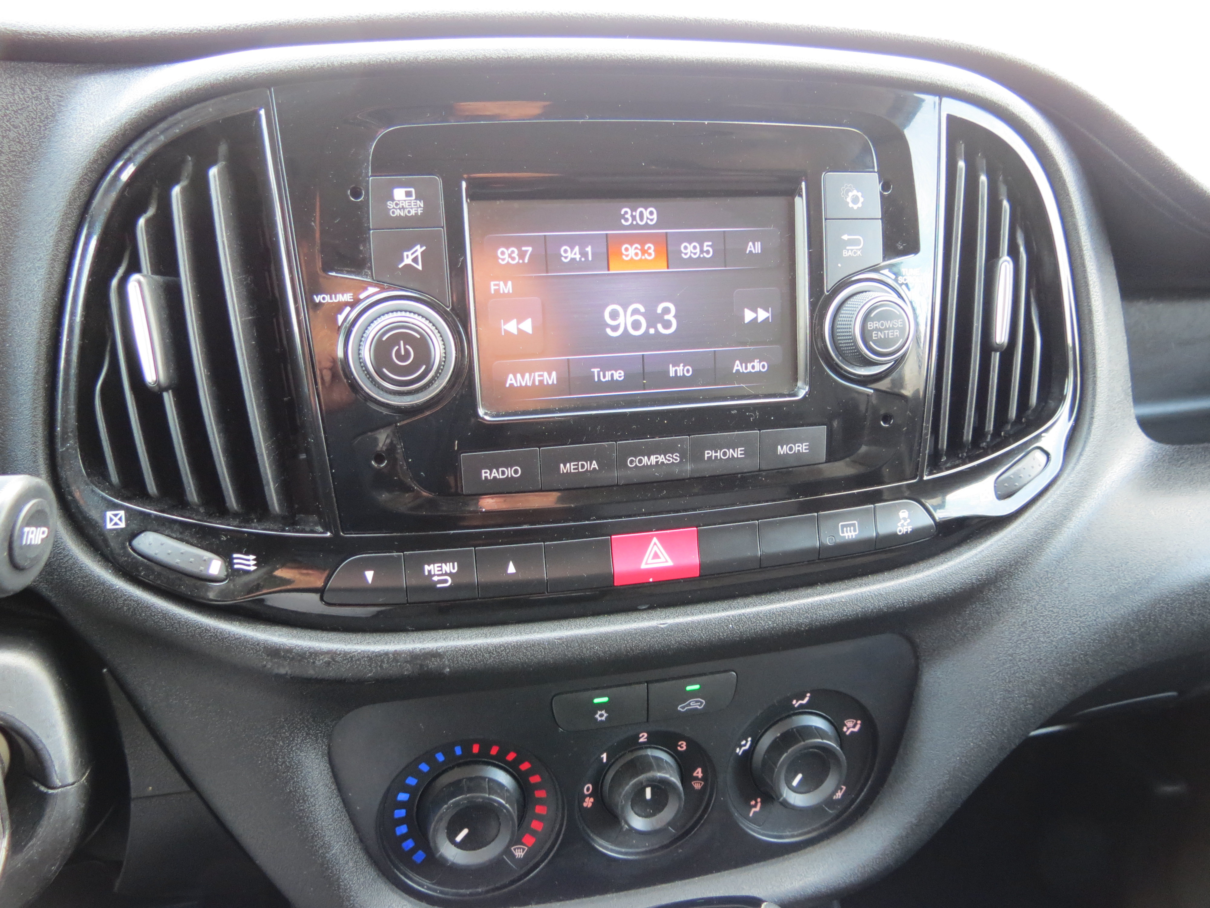 Used 2018 RAM ProMaster City Tradesman SLT FWD image 22
