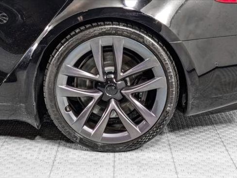 Used 2021 Tesla Model S Plaid image 38