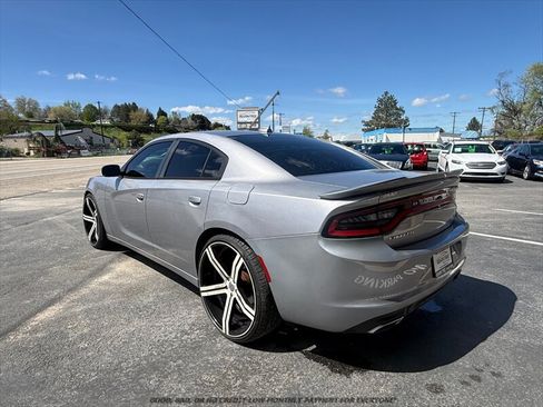 Used 2015 Dodge Charger SXT RWD image 5
