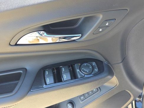 Used 2024 Chevrolet Equinox Premier FWD image 24