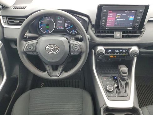 Used 2020 Toyota RAV4 LE w/ All Weather Liner Package AWD/4WD image 17