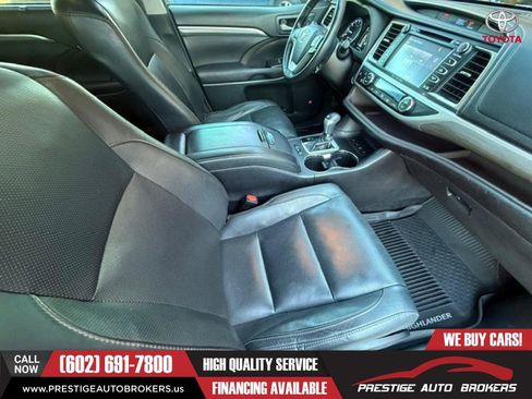 Used 2017 Toyota Highlander Limited Platinum image 37