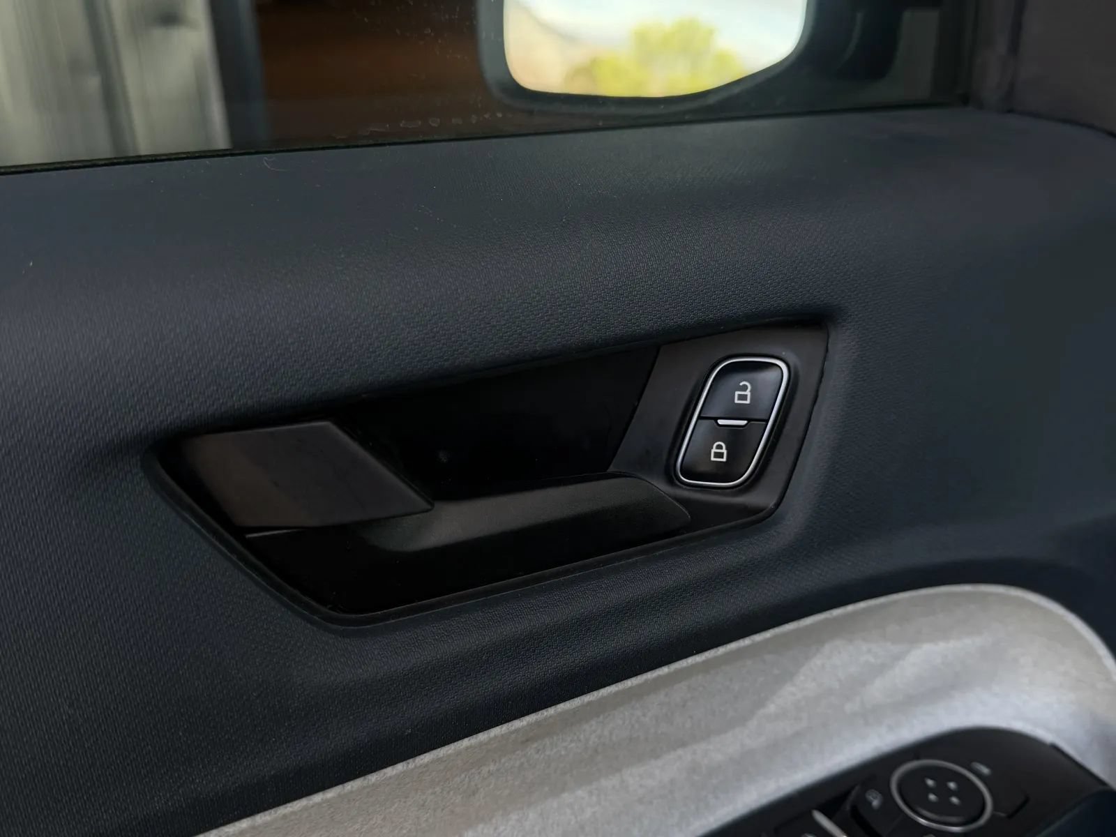 Used 2024 Ford Maverick XLT FWD image 23