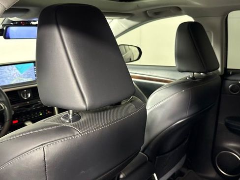 Certified 2022 Lexus RX 350 FWD w/ Premium Package image 23