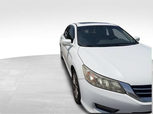 Used 2015 Honda Accord Touring image 13