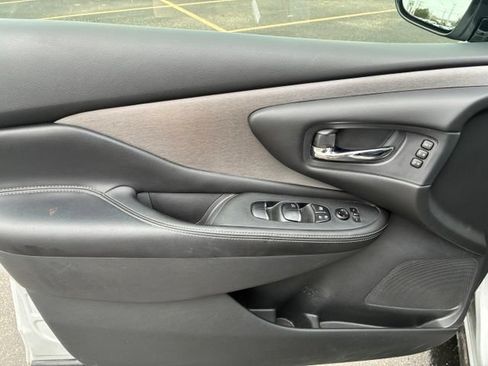 Used 2023 Nissan Murano SL w/ SL Moonroof Package FWD image 13