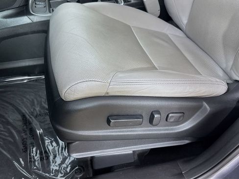 Used 2015 Honda CR-V Touring image 24