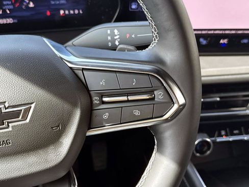 Used 2024 Chevrolet Traverse LT w/ Midnight/Sport Edition image 21