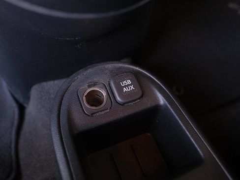 Used 2014 MAZDA MAZDA2 Sport FWD image 19