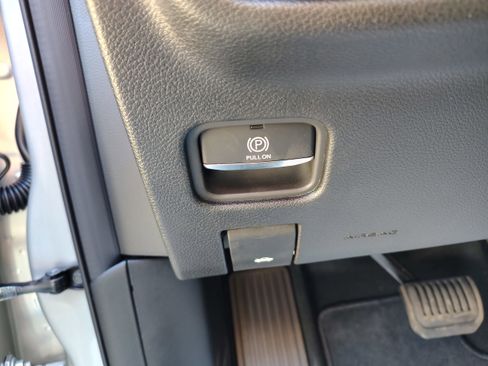 New 2025 Jeep Grand Cherokee Altitude image 29